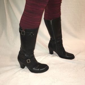 ❤️FLASH SALE❤️  Frye Julia Stitch Boot